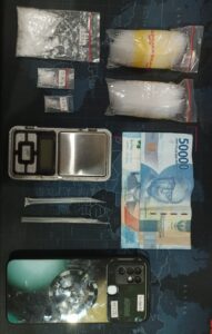 Satresnarkoba Polrestabes Surabaya Berhasil Amankan Pengedar Narkotika Jenis Sabu Di Dalam Rumah Tersangka