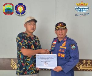 Bantuan Korban Rumah Kebakaran Terus di Gencarkan, Nickson : Terima Kasih Bapak Bupati dan Wakil Bupati Lampung Selatan Sudah Membantu Kami