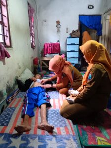 Warga Apresiasi UPTD Puskesmas Kalianda, Melayani Kesehatan Melalui Grebek Desa Warga Apresiasi UPTD Puskesmas Kalianda, Melayani Kesehatan Melalui Grebek Desa