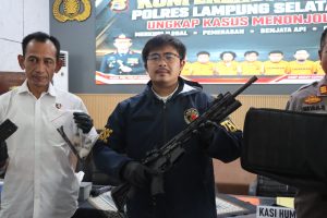 Senjata Laras Panjang Belasan Amunisi Diamankan Polisi, Pelaku Sempat Kabur !! Senjata Laras Panjang Belasan Amunisi Diamankan Polisi, Pelaku Sempat Kabur !!