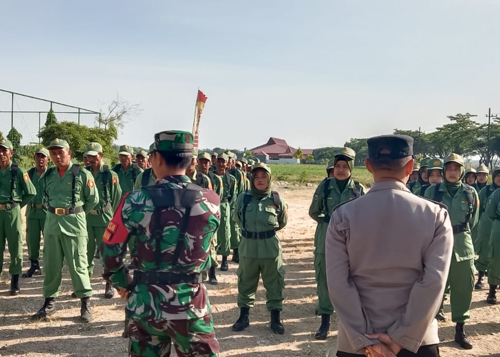 TNI-Polri di Kapas Bojonegoro tingkatkan Kapasitas Linmas Desa Plesungan TNI-Polri di Kapas Bojonegoro tingkatkan Kapasitas Linmas Desa Plesungan
