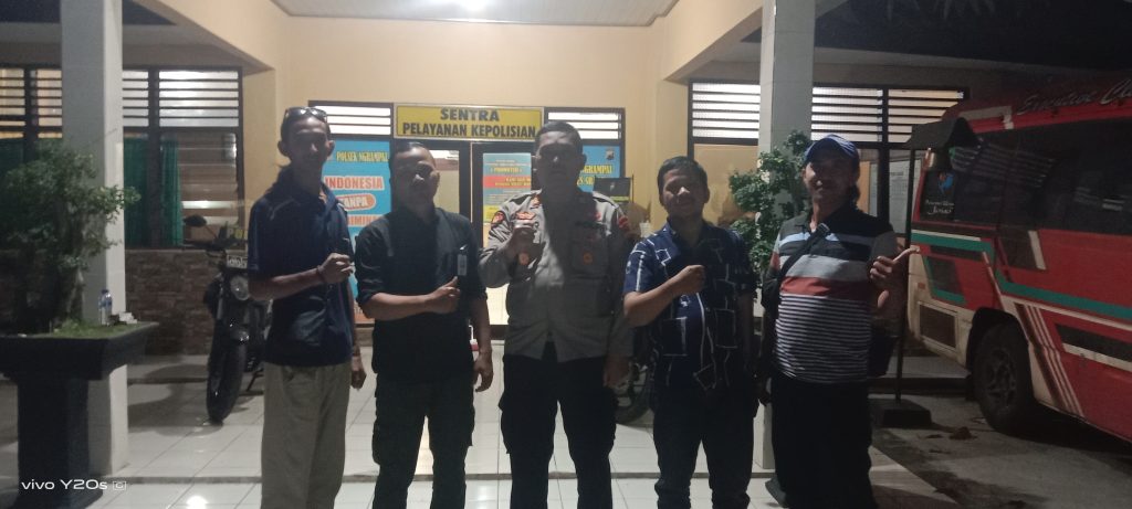 Sinergitas Kapolsek Ngrampal Sragen Jateng Bersama Team Korwil Jatim Media Memoterkini.com Di Sambut Dengan Hangat Sinergitas Kapolsek Ngrampal Sragen Jateng Bersama Team Korwil Jatim Media Memoterkini.com Di Sambut Dengan Hangat