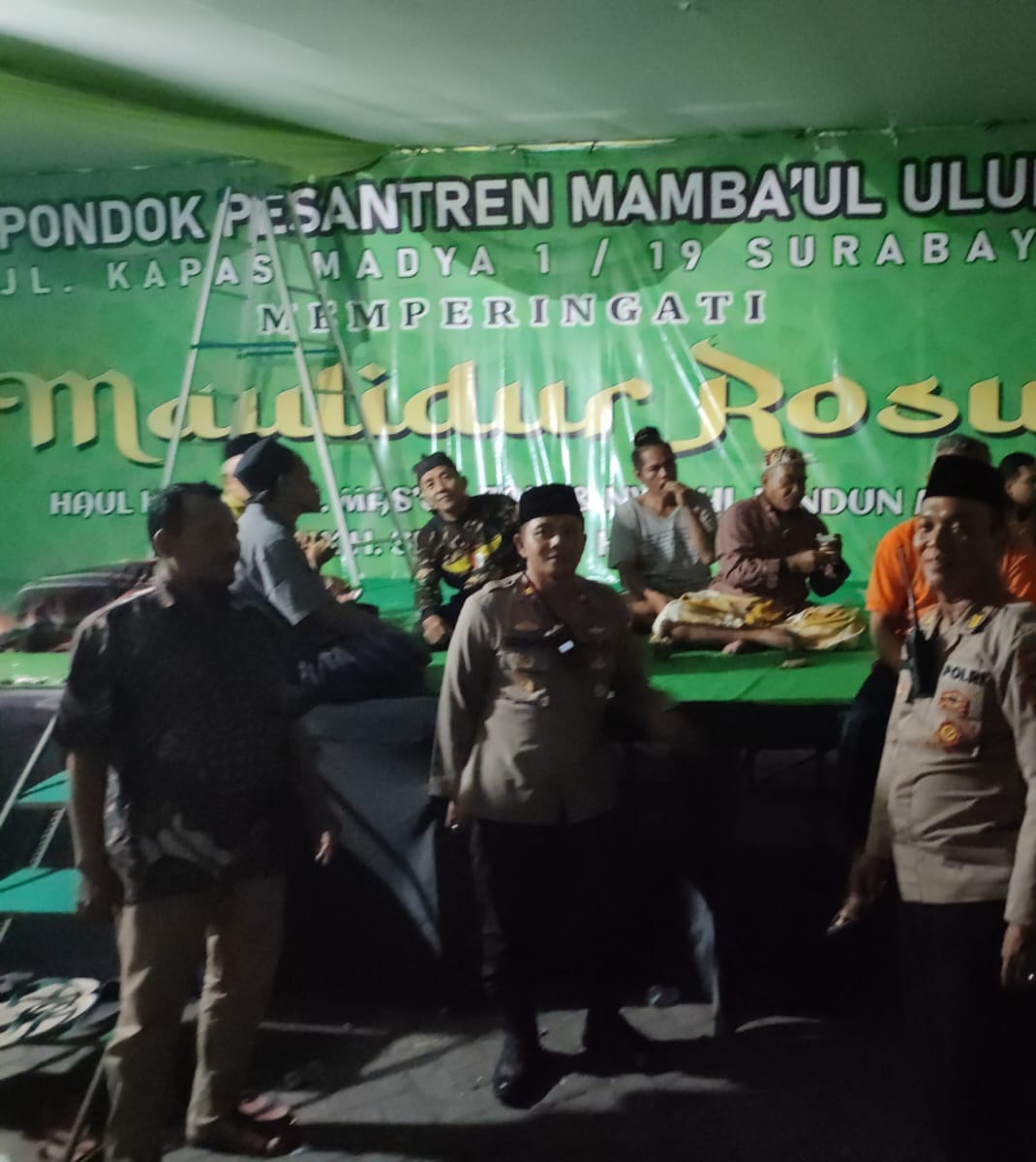 Kapolsek Tambaksari Melaksanakan Giat Sambang Ponpes Mambaul Ulum Surabaya Kapolsek Tambaksari Melaksanakan Giat Sambang Ponpes Mambaul Ulum Surabaya