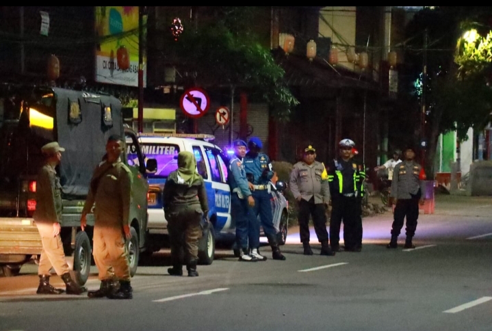 Harkamtibmas di Bulan Ramadhan Polres Pelabuhan Tanjung Perak Gelar Patroli Skala Besar Harkamtibmas di Bulan Ramadhan Polres Pelabuhan Tanjung Perak Gelar Patroli Skala Besar