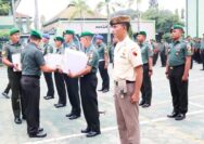 Sambut Idul Fitri 1445 H, Dandim Bojonegoro bagikan bingkisan Lebaran