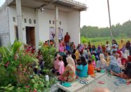 Sing Penting Niat, Aris Gunawan Ketua LSM-FPSR Jatim Berbagi 400 Sembako Di Bulan Ramadhan