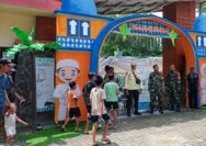 Yakinkan Keamanan Pengunjung, Babinsa Kodim Bojonegoro Pantau Liburan Lebaran di Obyek Wisata