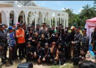 Kapolres Gresik Dampingi Kapolda Jatim ke daerah Terdampak Bencana Alam Dan Baksos Gempa Bumi di Pulau Bawean