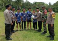 Terima Bantuan Alat Olahraga untuk Pemuda, Karang Taruna Parimo: Terimakasih Satgas Madago Raya