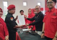 Alam Semesta Menyambut Bahagia, Calon Wakil Bupati Banyumas 2024 - 2029 Iwan Mujianto S.H., dalam Pengembalian Formulir Pendaftaran