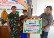 Pastikan Bantuan Tepat Sasaran, Babinsa Koramil 09/Sumberrejo Bojonegoro Kawal Penyaluran BLT-DD