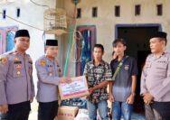 Kunjungi Rumah Siswi SMK Yang Ditemukan Tewas, Polisi Beri Tali Asih