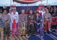 Kapolri Diberi Gelar Adat-Pusaka Oleh Dewan Adat Dan Kerajaan di Sulawesi Selatan