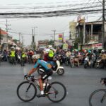 Polresta Sidoarjo Amankan Jalur Tour de Panderman 2024 Warga Antusias Suport Para Pembalap Polresta Sidoarjo Amankan Jalur Tour de Panderman 2024 Warga Antusias Suport Para Pembalap
