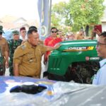Percepat Musim Tanam, Pemkab Lamsel Bagi-bagi Alsintan di Kecamatan Way Panji