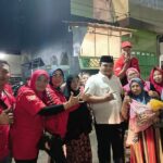 Sekertaris DPC - PDI Perjuangan Memberikan Donasi Berupa Uang Tunai, Kepada Korban Kebakaran Sekertaris DPC - PDI Perjuangan Memberikan Donasi Berupa Uang Tunai, Kepada Korban Kebakaran