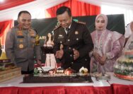 Kapolrestabes Berikan Ucapan Hari Adhyaksa di Kejari Surabaya
