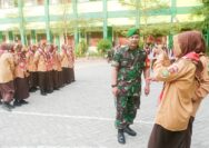 Babinsa Koramil Sumberrejo Bojonegoro, bekali Pramuka Attanwir Materi Navigasi Darat