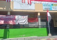 Sekolah Dasar Wali Idris Rangkah GG 6 no 92 Melakukan 17 Agustus Kepala Sekolah Dan Wali Murid Bergotong Royong Merayakan Hari kemerdekaan Republik Indonesia ke 79,Tahun