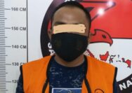 Polrestabes Surabaya Kembali Ungkap Peredaran Narkoba, 16 Kantong Sabu dan Tersangka Pengedar Diamankan