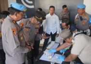 Cegah Penyalahgunaan Narkoba, Polrestabes Surabaya Gelar Tes Urine untuk Anggota Kepolisian