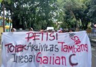 Diduga Main Mata Dengan Penambang Liar Galian C, DLHK Riau di Demo