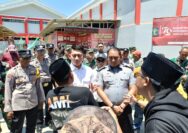 Tak Terbendung, Ratusan Massa AMI Merangsek Masuk ke Rutan Medaeng