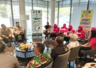 Polrestabes Surabaya Perkuat Harmoni Jelang Pilkada 2024 Lewat "Jum'at Curhat" dan Bantuan Sosial