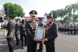 Upacara Hari Kesaktian Pancasila Tahun 2024 DI Polrestabes Surabaya