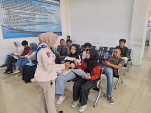 Satpas Colombo Polrestabes Surabaya Melayani Masyarakat Pemohon Pembuatan SIM Dengan Humanis Dan Tenang Satpas Colombo Polrestabes Surabaya Melayani Masyarakat Pemohon Pembuatan SIM Dengan Humanis Dan Tenang