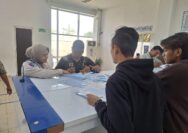 Satpas Colombo Polrestabes Surabaya Melayani Masyarakat Pemohon Pembuatan SIM Dengan Humanis Dan Tenang