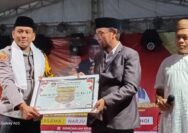 Karena Banyak Masyarakat Hadir, Kapolda Jatim dan Kapolresta Banyuwangi Diberikan Penghargaan