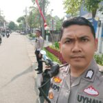 Petugas Satlantas Polrestabes Surabaya Memperketat Ruang Bagi Makelar Atau Calo Bagi Pemohon Yang Mau Ngurus SIM Di Satpas Colombo Surabaya