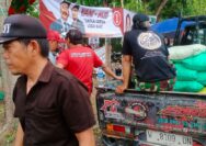 Emak-emak Serukan Bumbung Kosong, di Kampanye Yani-Alif, Risma-Gus Han di Pelemwatu Gresik