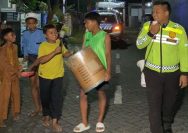 Polres Pasuruan Dampingi Warga Patrol Sahur Cegah Tawuran