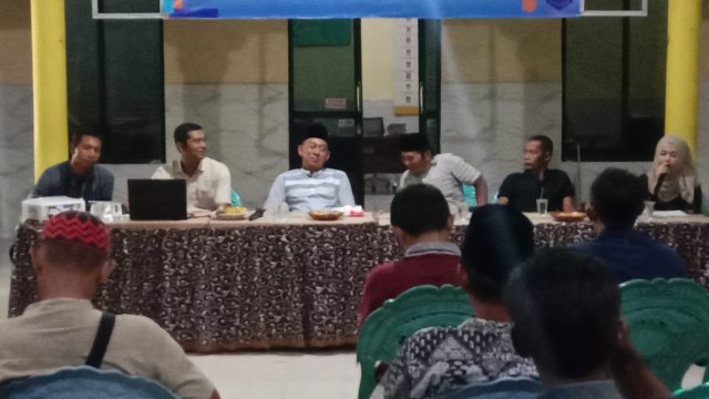H. Maskur Kades Wahas Laksanakan Musyawarah pembentukan Koperasi Merah Putih
