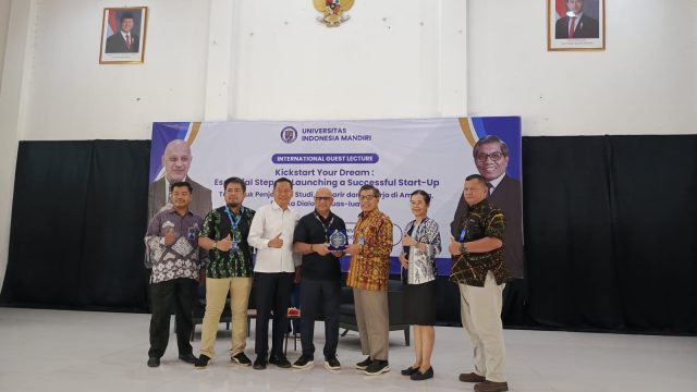 Antusias Mahasiswa Universitas Indonesia Mandiri Sambut Kedatangan Mr.Mazhar Durrani CEO Parallaxnet - Amerika Startup Wujudkan Kesuksesan
