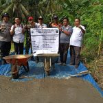 Permudah Akses Perekonomian Masyarakat, Pemdes Bakauheni Bangun Jalan Cor Beton