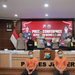 Polres Jember Akhirnya Berhasil Menangkap Dua Pelaku Pembunuhan yang Kabur ke Malaysia Polres Jember Akhirnya Berhasil Menangkap Dua Pelaku Pembunuhan yang Kabur ke Malaysia