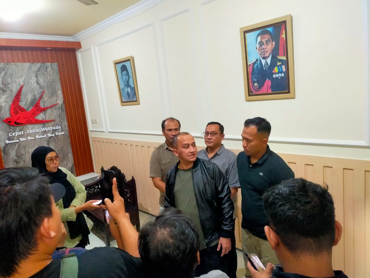 TNI Amankan 5 Orang Terkait Pencurian Kabel Tembaga di Mojokerto TNI Amankan 5 Orang Terkait Pencurian Kabel Tembaga di Mojokerto