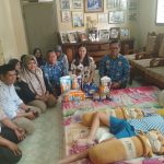 Kemensos RI Melalui STIS Bogor Bersama Dinsos Lamsel Hadir Kembali Memberikan Bantuan Untuk Gionino di Desa Kecapi