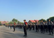 Serasa di Akademi Internasional, Komando 'Roll Call Begin!' Menggema di Apel Siswa Bintara SPN Polda Jatim