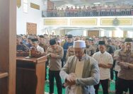 Polda Jatim Gelar Sholat Ghoib untuk Almarhum Driver Ojol Affan Kurniawan
