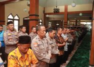 Polres Blitar Gelar Sholat Gaib Untuk Almarhum Driver Ojol Affan Kurniawan