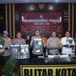 Operasi Tumpas Narkoba Polres Blitar Kota Amankan 9 Tersangka 1 Diantaranya Pemilik Lahan Ganja