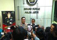 Polda Jatim Kembalikan Buku Sitaan Yang Tidak Terkait Dengan Tindak Pidana
