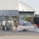 Polda Jatim Gelar Simulasi Sispamkota Pastikan Kesiapan Personel Hadapi Gangguan Kamtibmas Polda Jatim Gelar Simulasi Sispamkota Pastikan Kesiapan Personel Hadapi Gangguan Kamtibmas