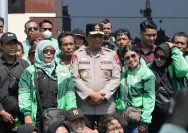 Kapolda Jawa Timur Ajak Masyarakat Jogo Jatim Aman, Tentrem, Makmur, Tertib dan Raharja Kapolda Jawa Timur Ajak Masyarakat Jogo Jatim Aman, Tentrem, Makmur, Tertib dan Raharja