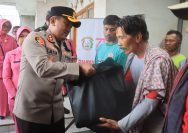 Polres Probolinggo Bantu Warga Terdampak Angin Puting Beliung Polres Probolinggo Bantu Warga Terdampak Angin Puting Beliung
