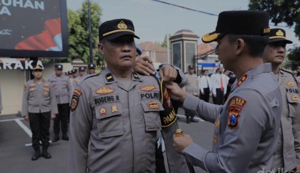 Kapolres Kediri Kota Kukuhkan Pamapta Layanan yang Cepat dan Profesional Untuk Masyarakat Kapolres Kediri Kota Kukuhkan Pamapta Layanan yang Cepat dan Profesional Untuk Masyarakat